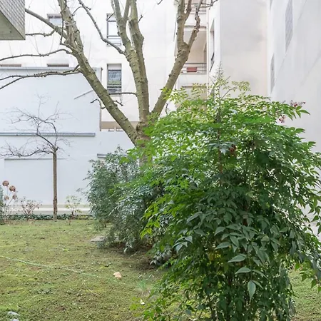 Appartement Quiet And Bright Studio With View On The Garden